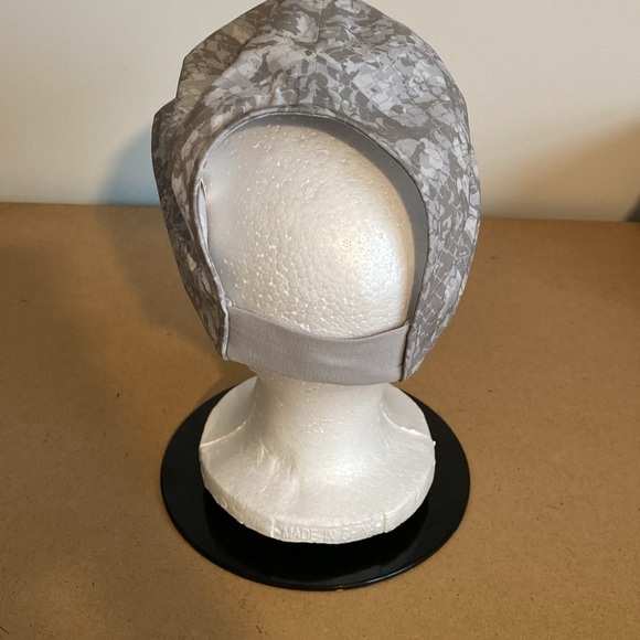 Lululemon Gray Camouflage Cap. OS - Picture 4 of 7